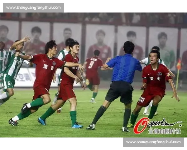 申花迎战绿城激战沪上赛场焦点对决引爆球迷期待全城关注联赛关键一役